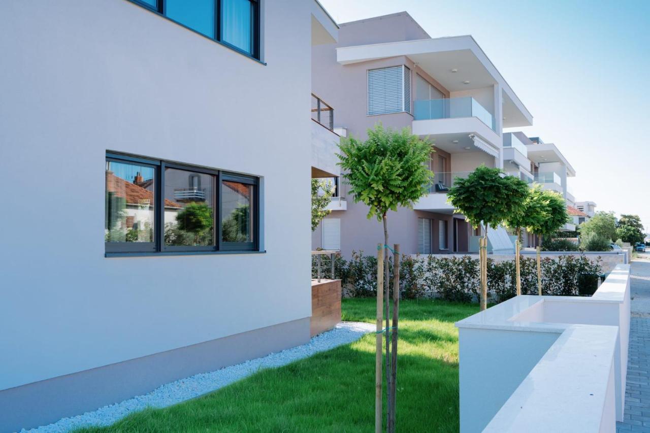Lena Luxury Apartments Zara Esterno foto