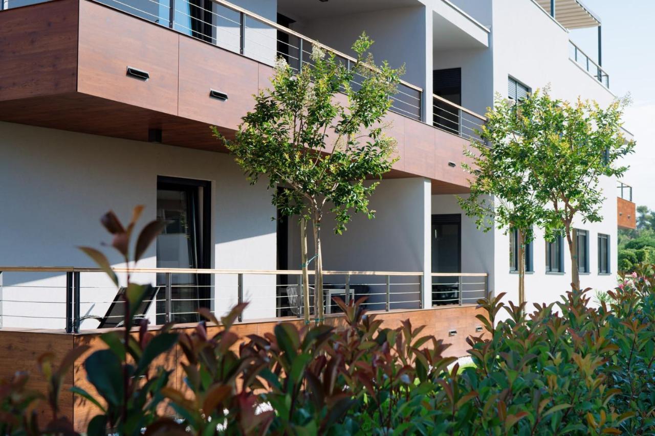 Lena Luxury Apartments Zara Esterno foto