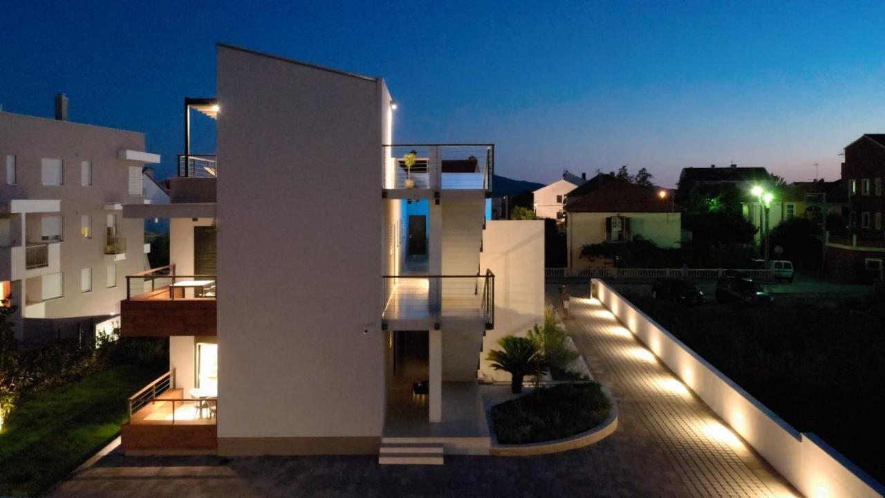 Lena Luxury Apartments Zara Esterno foto