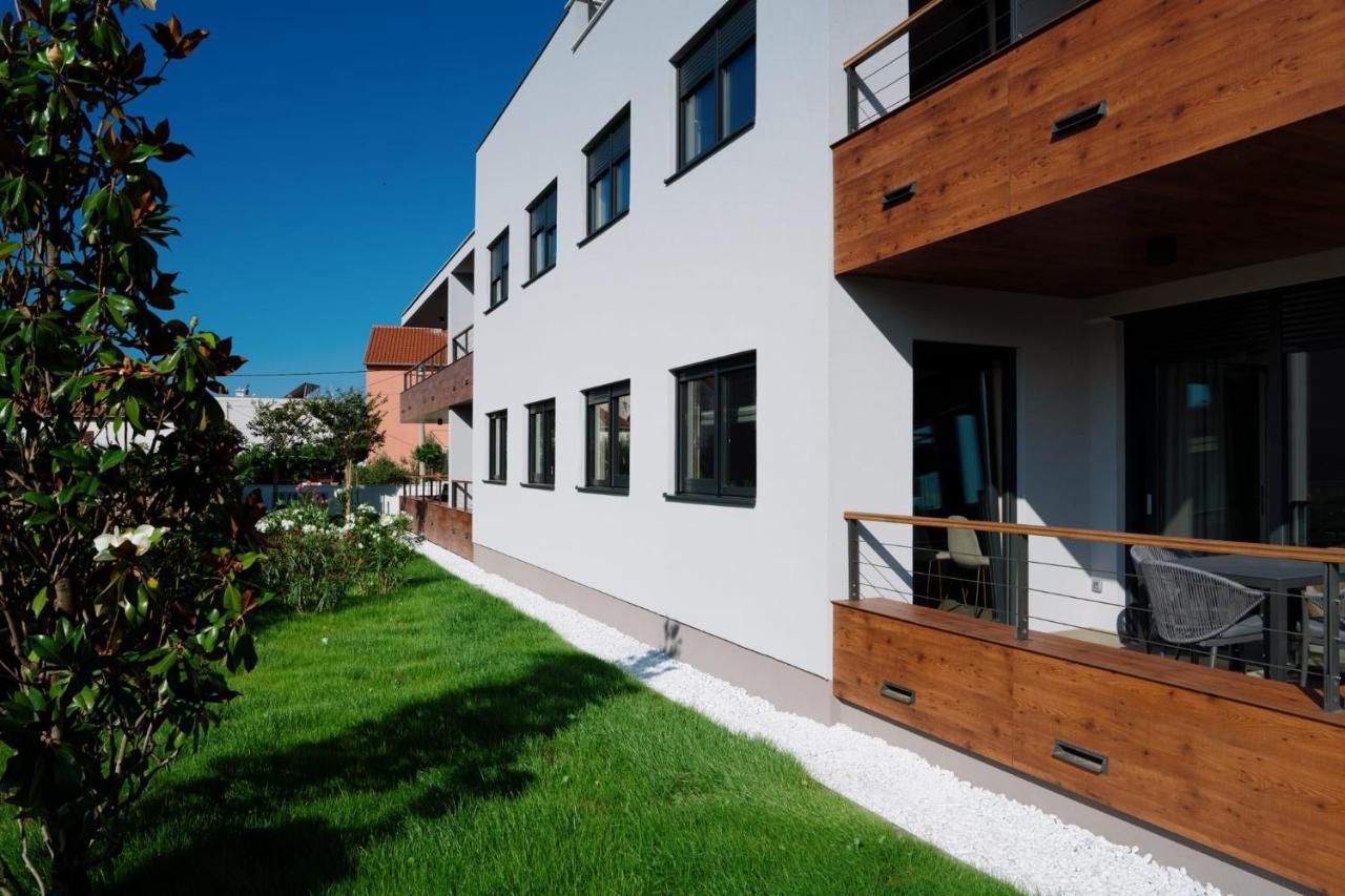 Lena Luxury Apartments Zara Esterno foto