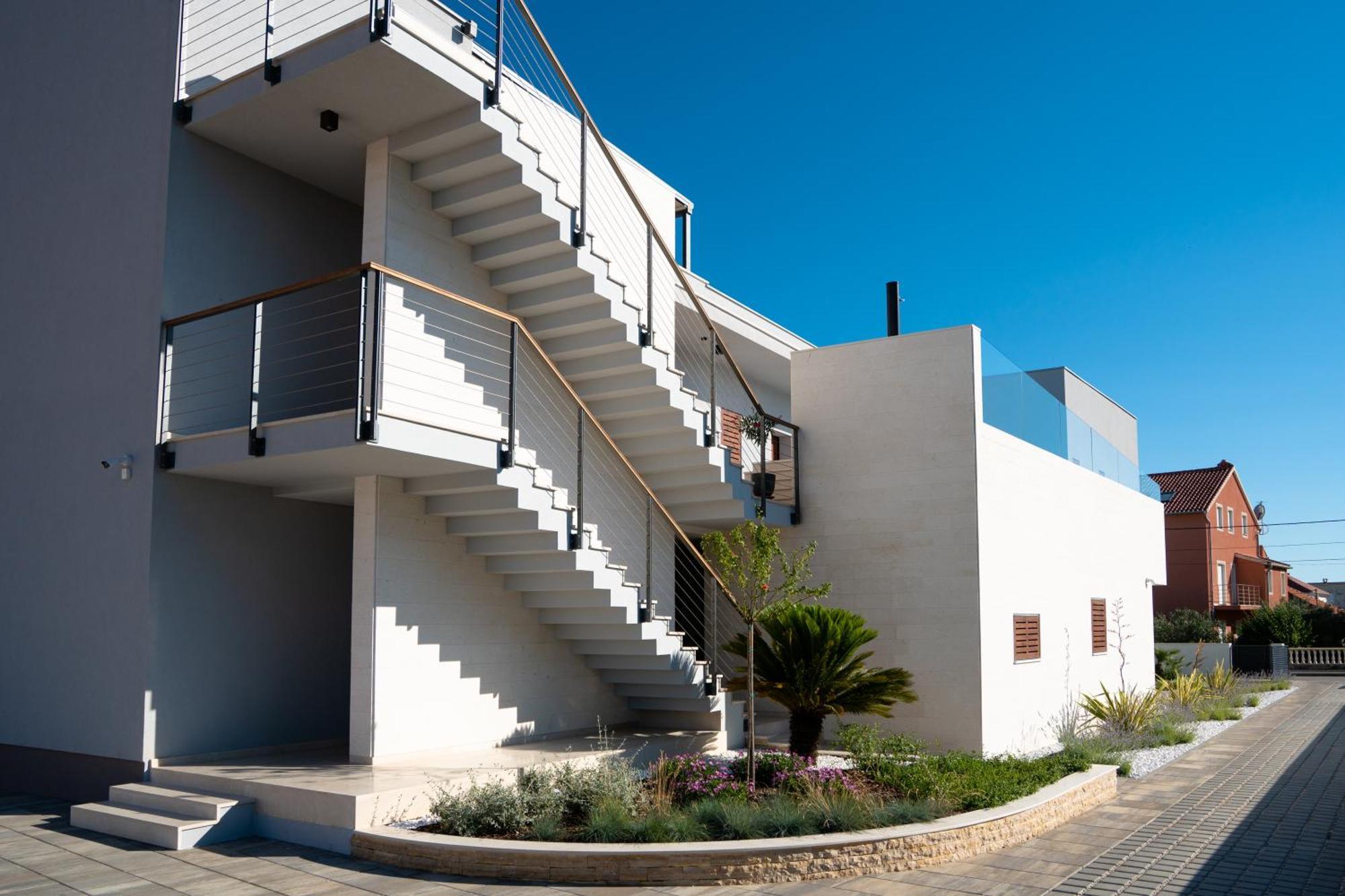 Lena Luxury Apartments Zara Esterno foto